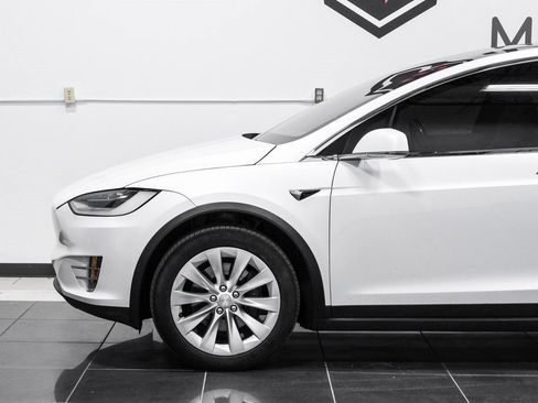 Used 2020 Tesla Model X Long Range image 18