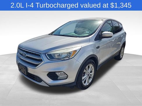 Used 2017 Ford Escape SE FWD image 2