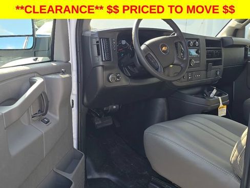 New 2025 Chevrolet Express 2500 Extended w/ Enhanced Convenience Package RWD image 17