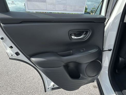 New 2025 Honda HR-V LX image 17
