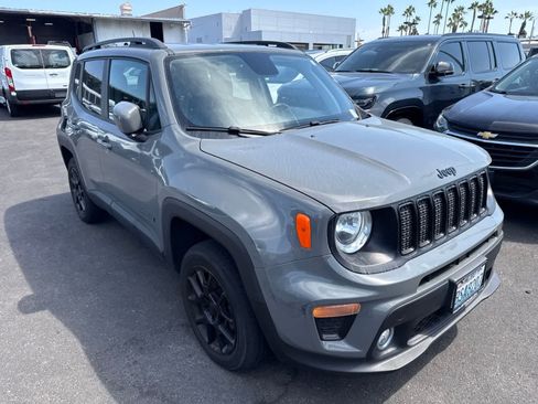 Used 2019 Jeep Renegade Altitude w/ Quick Order Package 22M AWD/4WD image 10
