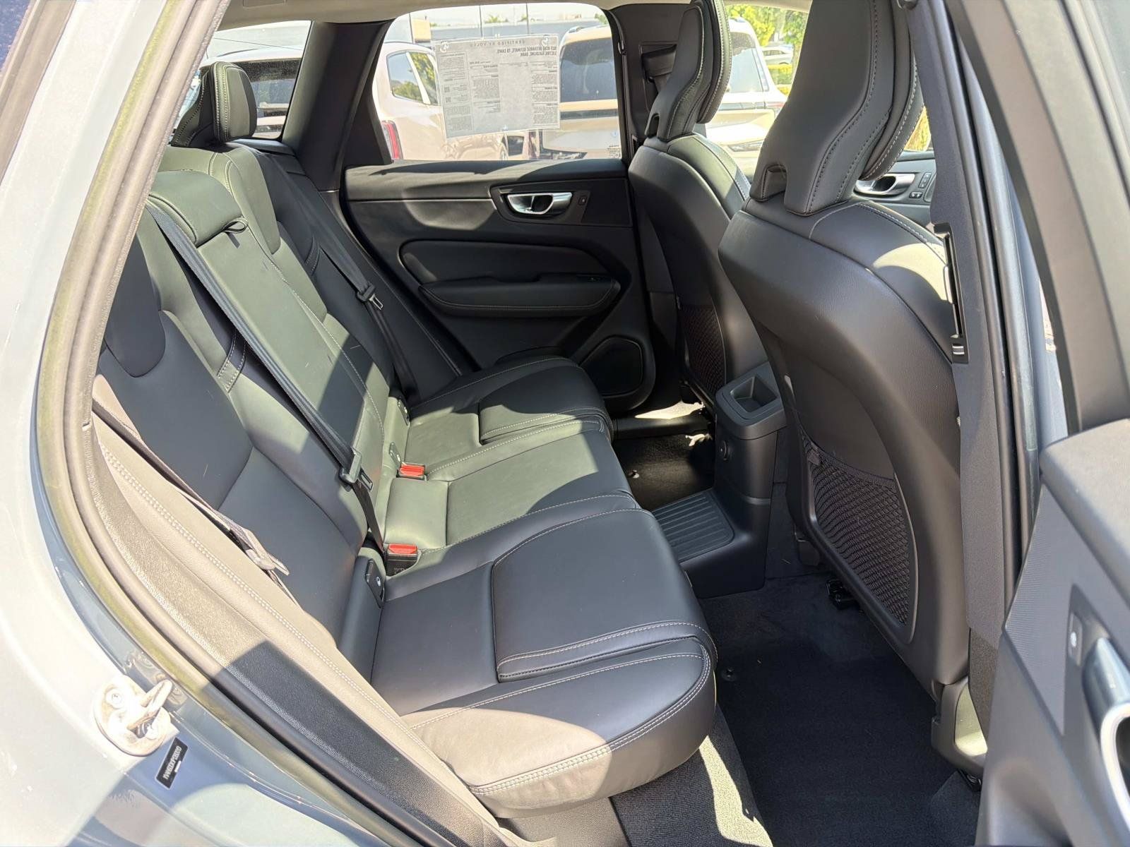 Certified 2023 Volvo XC60 T8 Ultimate w/ Protection Package Premier AWD/4WD image 24