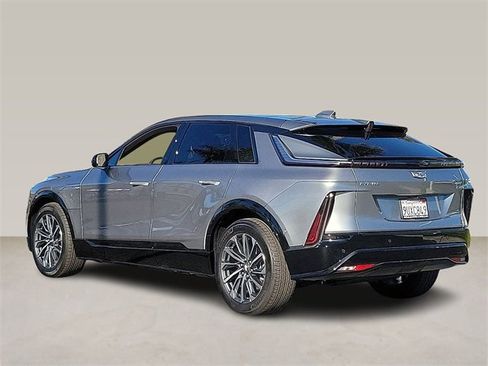 Used 2025 Cadillac Lyriq Sport image 2