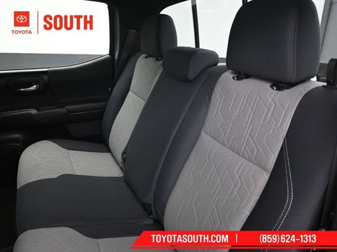 Used 2022 Toyota Tacoma TRD Sport image 22
