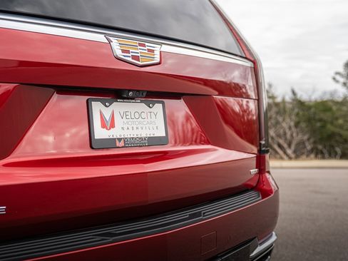 Used 2023 Cadillac Escalade Premium Luxury Platinum image 17