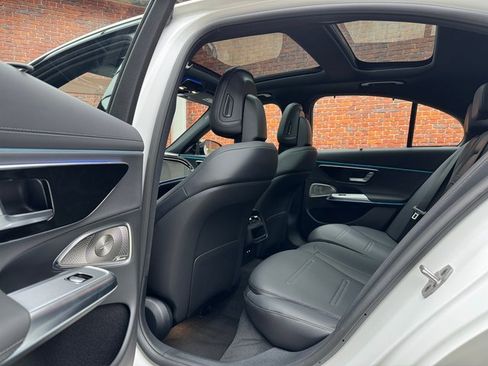 New 2026 Mercedes-Benz E 53 AMG e 4MATIC Sedan image 23