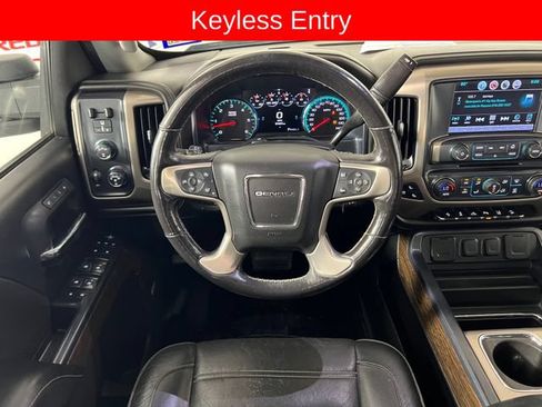 Used 2018 GMC Sierra 2500 Denali AWD/4WD image 15