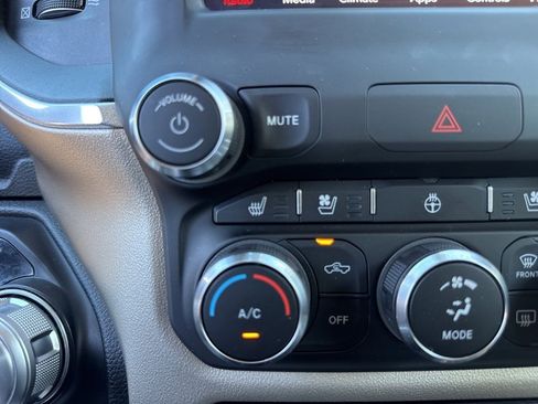 Used 2020 RAM 1500 Laramie image 31