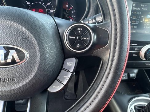 Used 2019 Kia Soul + FWD image 23