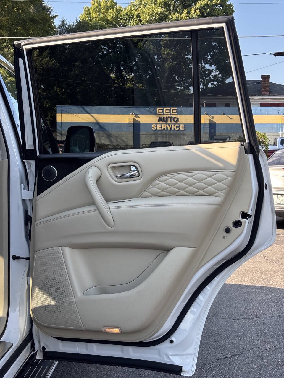 Used 2019 INFINITI QX80 Luxe w/ 22" Wheel Package AWD/4WD image 27
