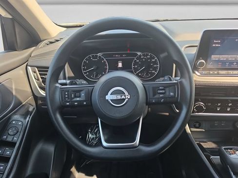 Used 2024 Nissan Rogue S FWD image 13