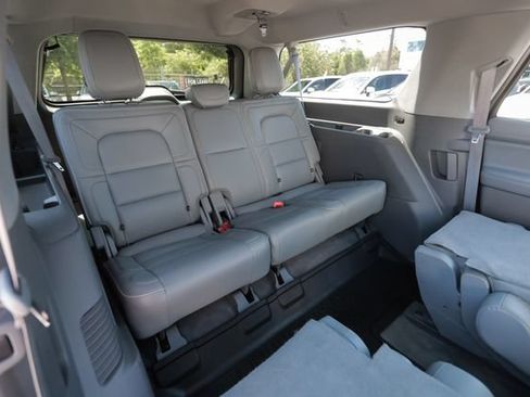 Used 2018 Lincoln Navigator L Select w/ Technology Package AWD/4WD image 71