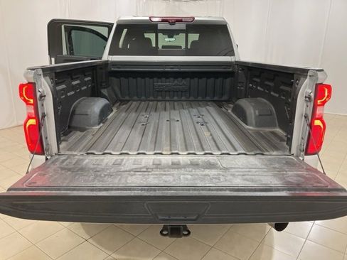 Used 2023 Chevrolet Silverado 3500 High Country w/ Z71 Off-Road Package image 21