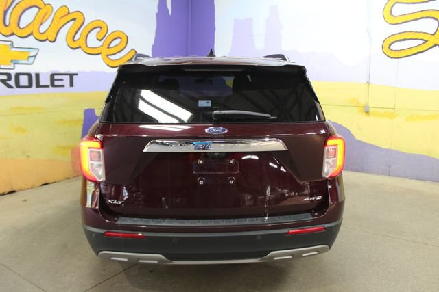 Used 2022 Ford Explorer XLT w/ Equipment Group 202A AWD/4WD image 7