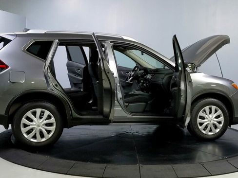 Used 2017 Nissan Rogue S w/ S Appearance Package image 15