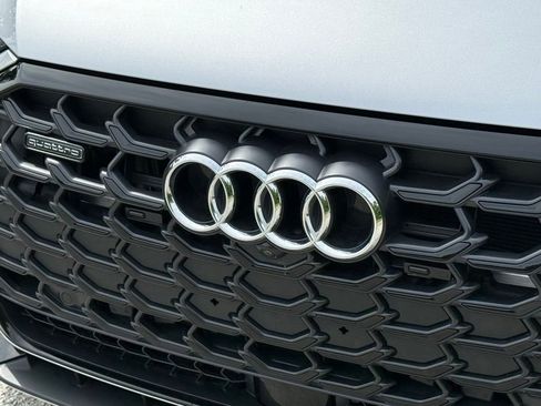 Used 2023 Audi A8 L 3.0T AWD/4WD image 5