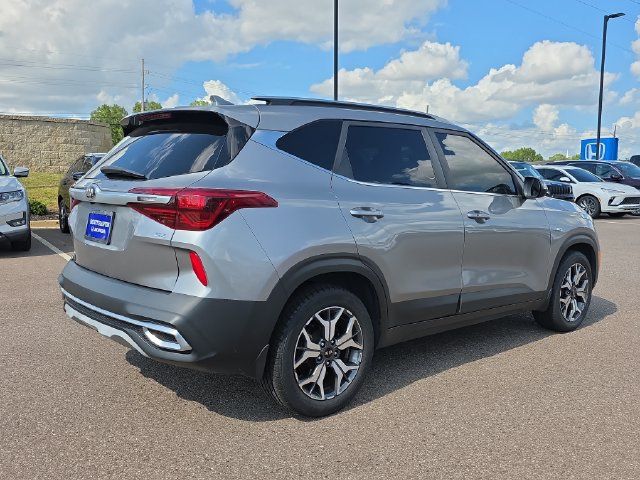 Used 2021 Kia Seltos EX AWD/4WD image 3