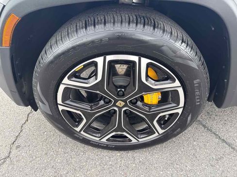 Used 2022 Rivian R1S Launch Edition AWD/4WD image 9