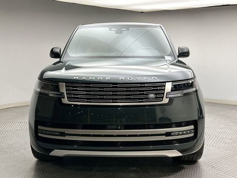 Used 2025 Land Rover Range Rover SE image 16