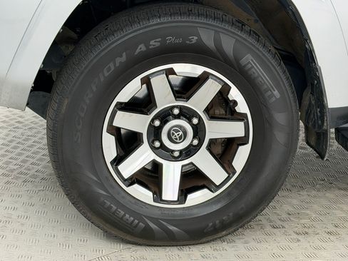 Used 2021 Toyota 4Runner TRD Off-Road Premium w/ Moonroof Package AWD/4WD image 13