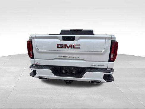 Used 2021 GMC Sierra 1500 Denali w/ Denali Ultimate Package AWD/4WD image 8