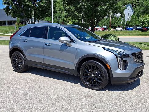 Used 2023 Cadillac XT4 Luxury w/ LPO, Onyx Lite Package AWD/4WD image 2