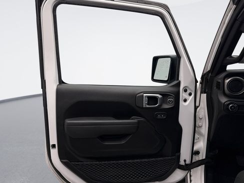 Used 2023 Jeep Wrangler Sport image 9