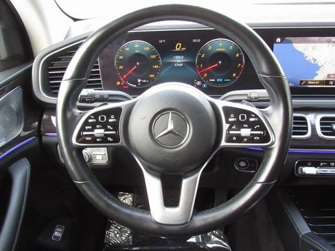 Used 2020 Mercedes-Benz GLE 450 4MATIC image 25