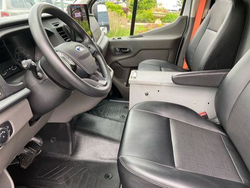 Used 2023 Ford Transit 250 Low Roof w/ Load Area Protection Package RWD image 17
