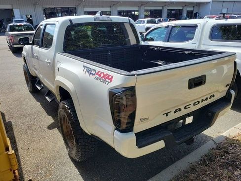 Used 2021 Toyota Tacoma TRD Sport image 6