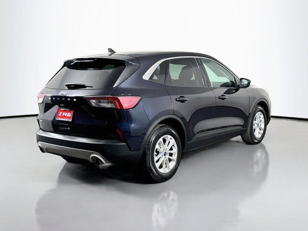 Used 2021 Ford Escape SE FWD image 5