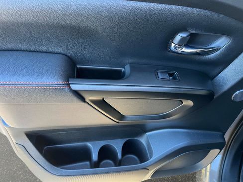 Used 2024 Nissan Titan PRO-4X w/ Pro-4x Convenience Package image 12