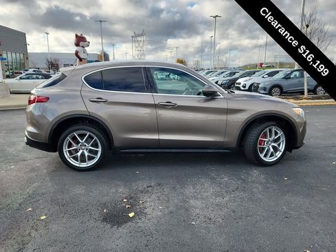 Used 2019 Alfa Romeo Stelvio Ti Lusso w/ Quick Order Package 22X Lusso image 9