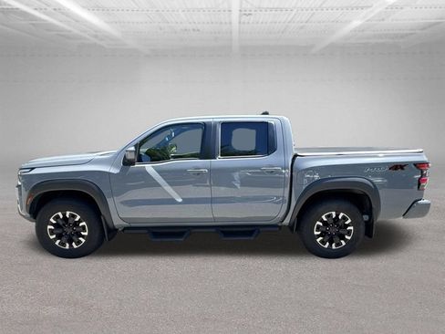 Used 2023 Nissan Frontier PRO-4X w/ Tow Package AWD/4WD image 2