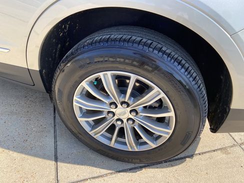 Used 2017 Cadillac XT5 Luxury w/ LPO, Wheel Lock Package FWD image 35