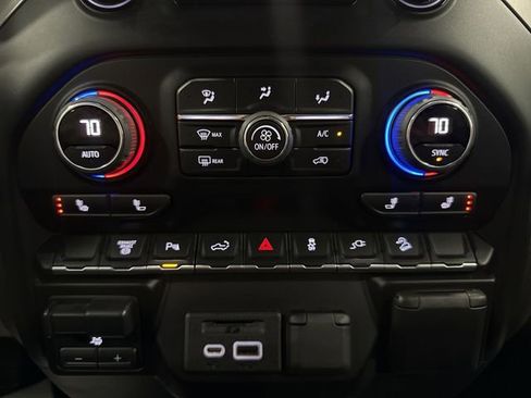 Used 2022 Chevrolet Silverado 3500 LT w/ All Star Edition AWD/4WD image 15