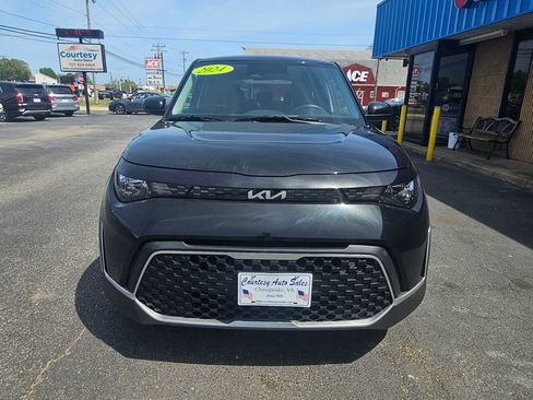 Used 2024 Kia Soul LX w/ Option Group 015 image 2