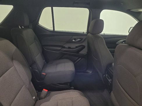Used 2023 Chevrolet Traverse LT image 19