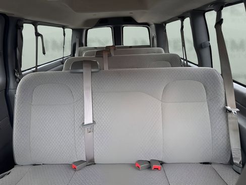 Used 2025 Chevrolet Express 3500 LT w/ LT Preferred Equipment Group RWD image 10