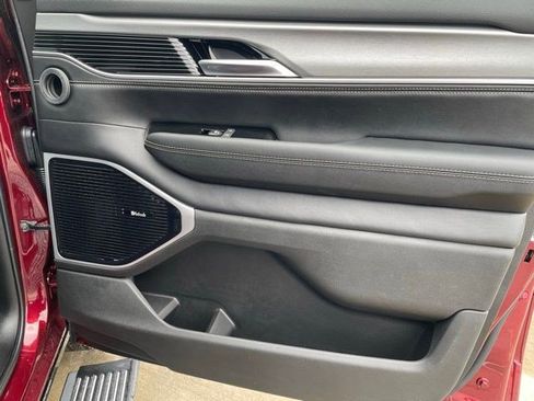 New 2026 Jeep Grand Wagoneer L Limited w/ Premium Group II AWD/4WD image 11