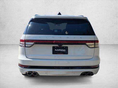 New 2026 Lincoln Aviator Reserve w/ Luxury Package image 9