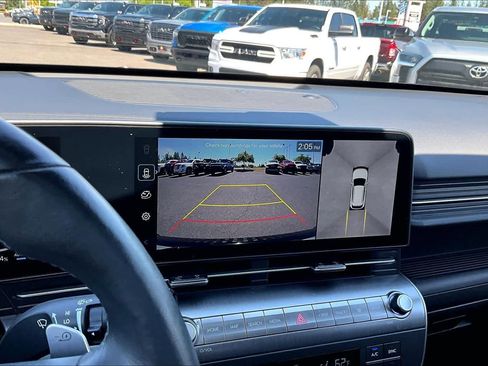 Used 2024 Hyundai Kona Limited FWD image 27