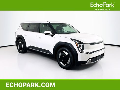 Used 2024 Kia EV9 Light Long Range image 1