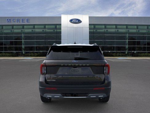 New 2026 Ford Explorer Active w/ Active Comfort Package RWD image 5