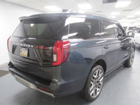 New 2025 Ford Expedition Platinum w/ Platinum Ultimate Package image 5