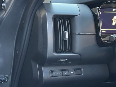 New 2026 Nissan Pathfinder SL image 12