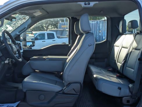 New 2026 Ford F250 XL w/ XL Chrome Package image 15