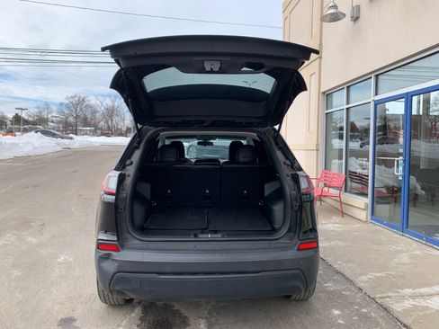 Used 2019 Jeep Cherokee Latitude Plus image 8