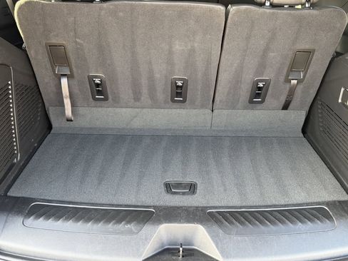 Used 2025 Chevrolet Tahoe LT image 30