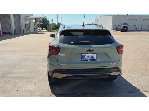 New 2026 Chevrolet Trax ACTIV w/ Driver Confidence Package FWD image 7